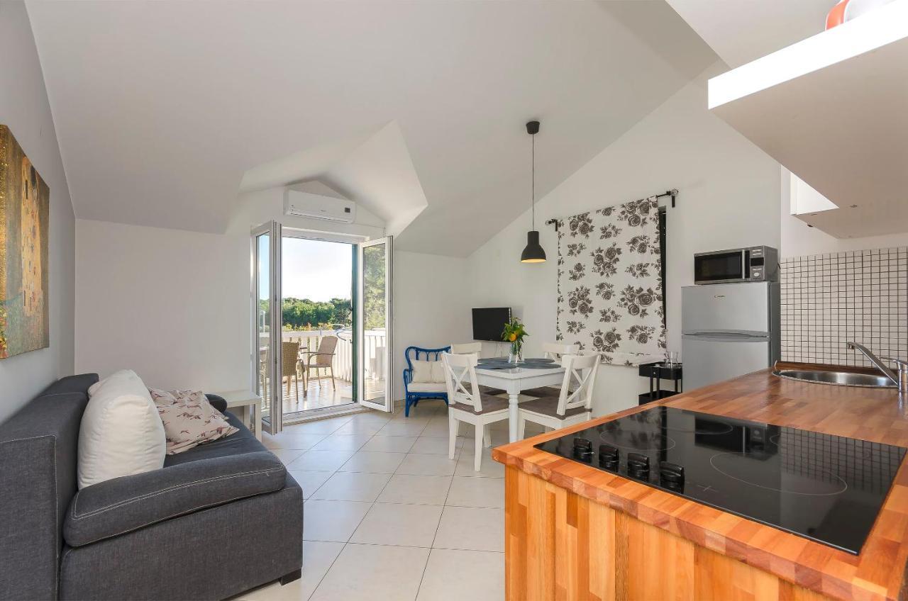 Apartments Garoful Tribalj Zewnętrze zdjęcie